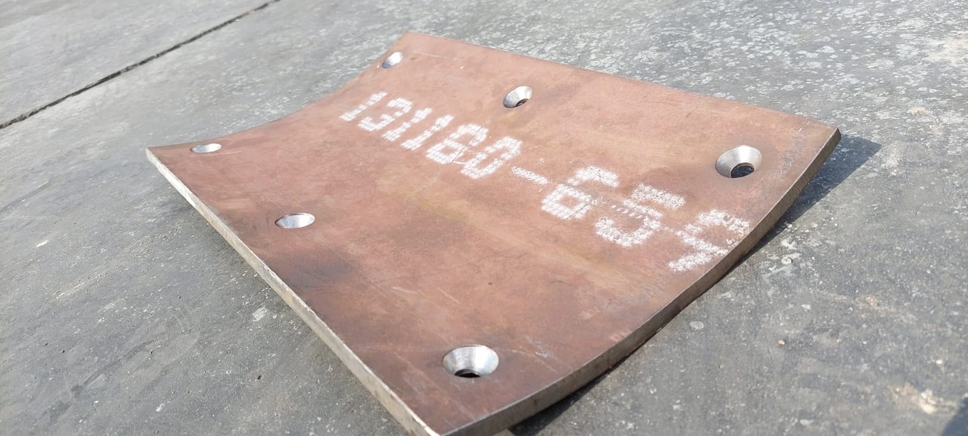Hardox® curved liner plate for quarry chute duty