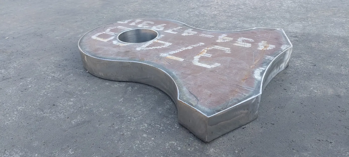 Hardox hammer mill wear part for a recycling crusher